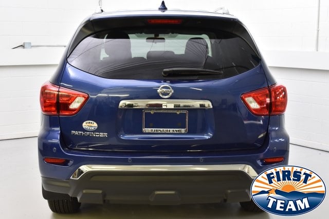 2019 Caspian Blue Metallic Nissan Pathfinder