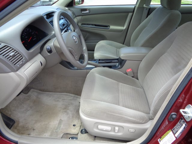 2006 Maroon Toyota Camry