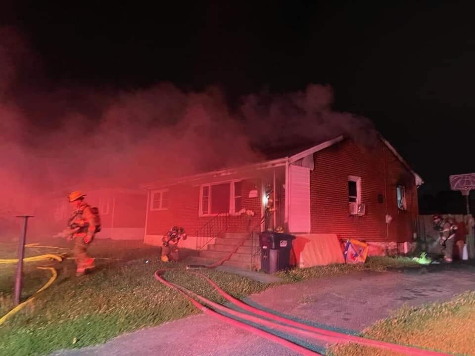 Roanoke fire department responds to early morning house fire