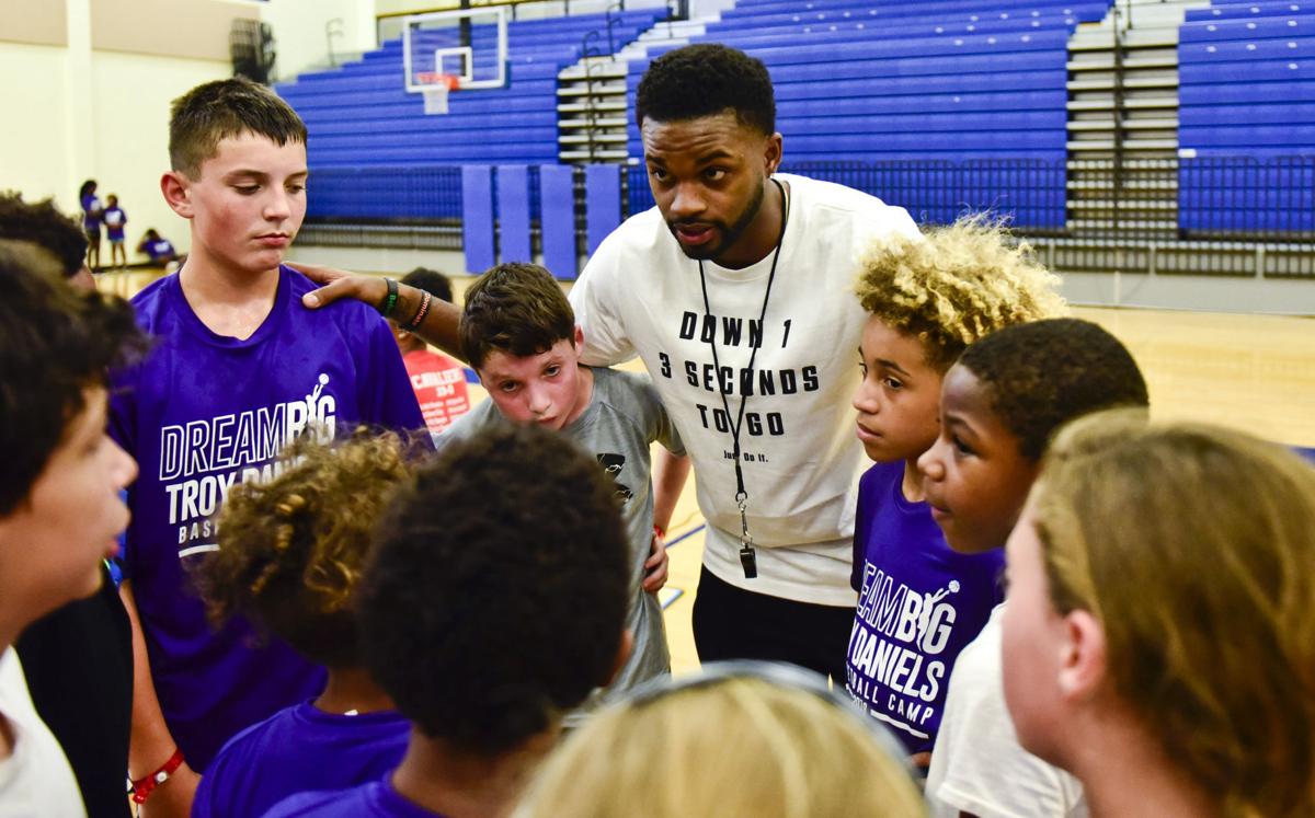 Ex Fleming Star Daniels Awaits His Next Nba Home Local Pro