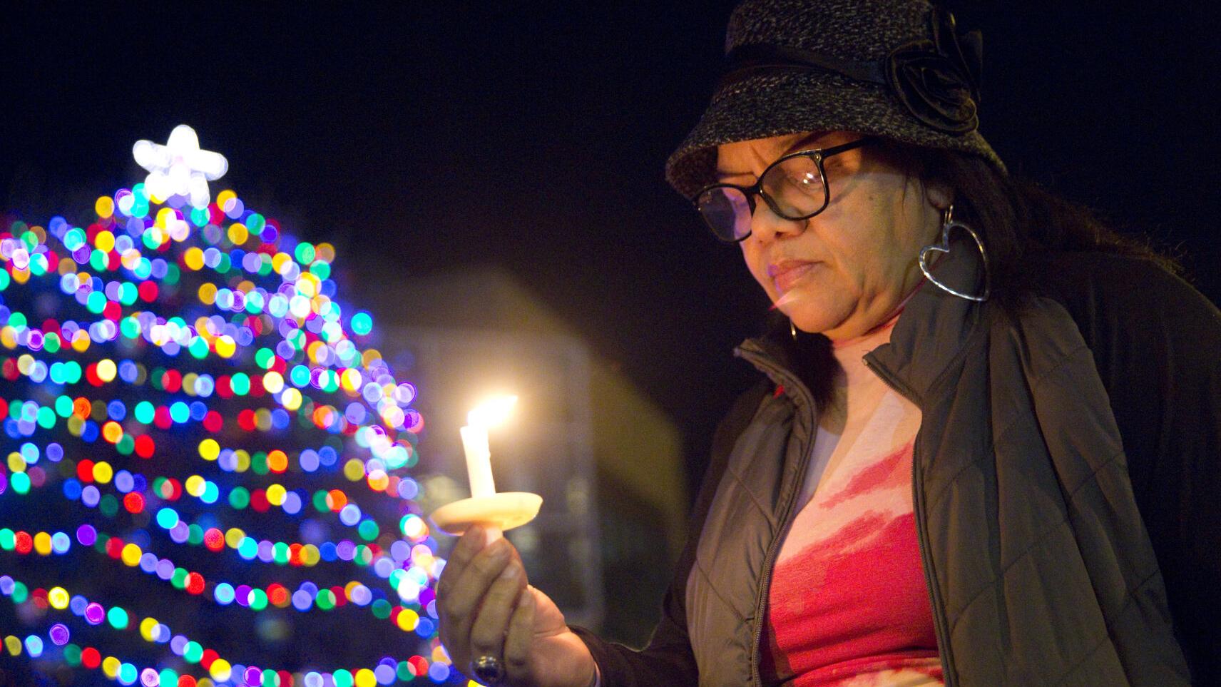 As gun crimes mount, Roanoke anti-violence efforts spread into the community - Vimarsana News