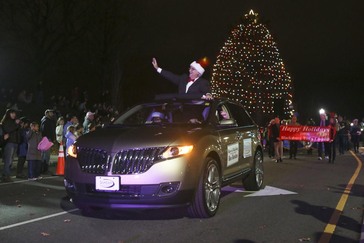 Photos Past Christmas Parades In Roanoke And New River Valley Gallery Roanoke Com
