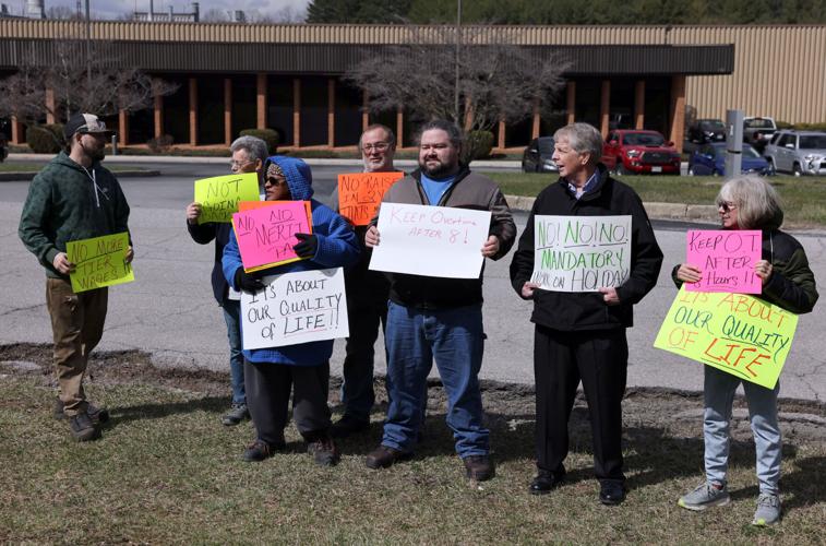 Employees rally over contract at Christiansburg's Current Lighting
