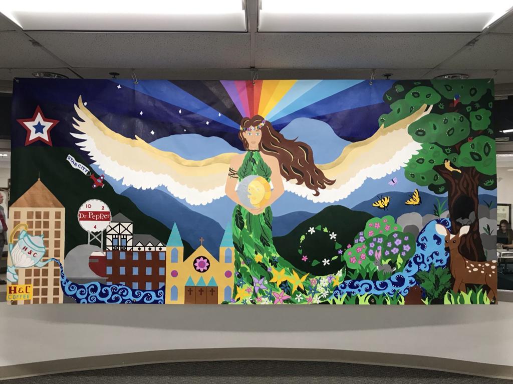 Roanoke Catholic School Unveils Students Mural For Roanoke