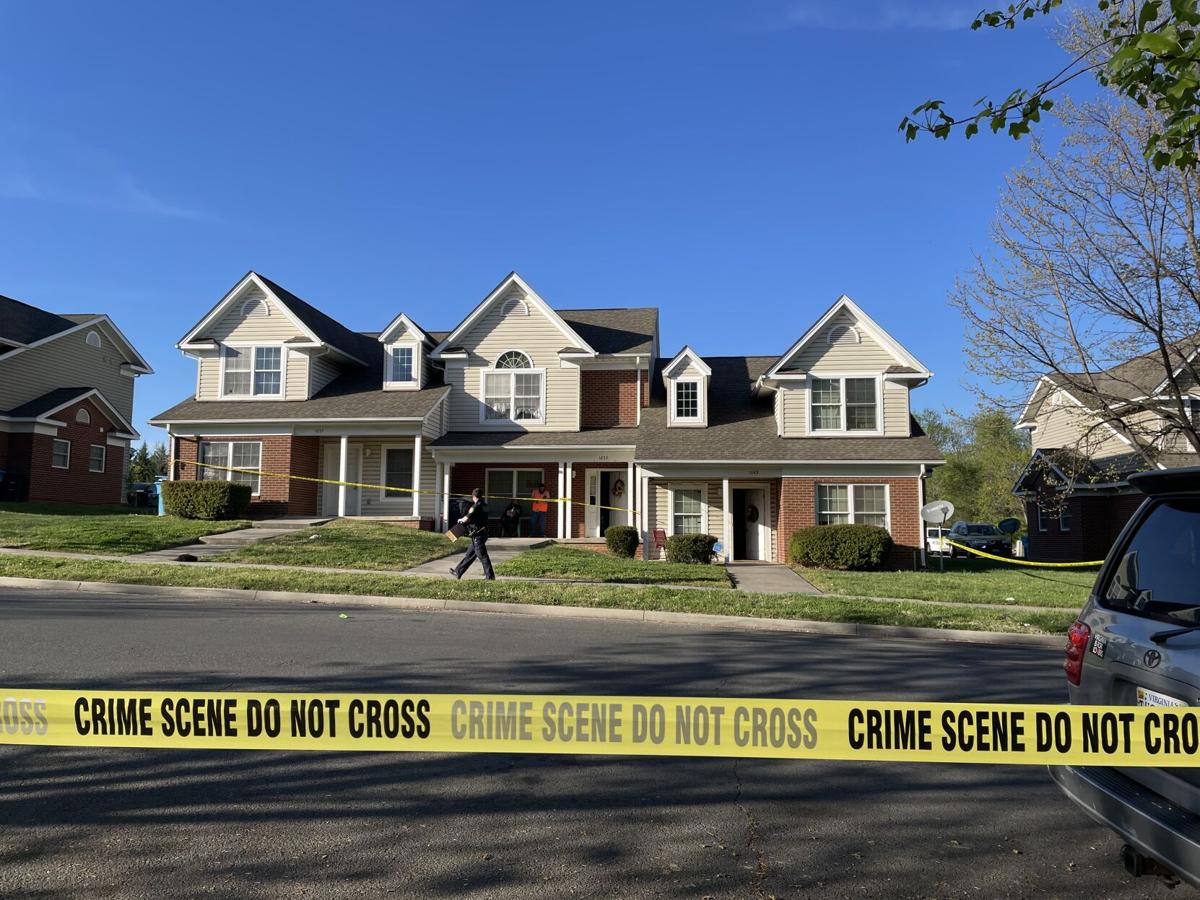 Shooting in Roanoke injures woman, two juveniles