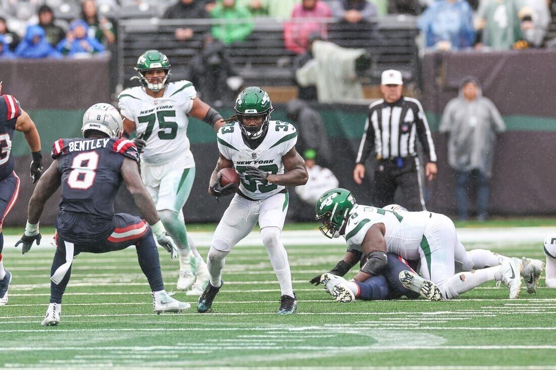 A Behind the Scenes Look at the New York Jets Game at MetLife Stadium