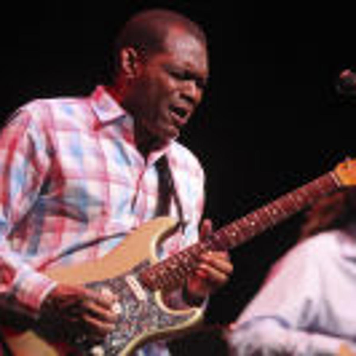 Concert Review Robert Cray Shows He S A Man Of Many Styles