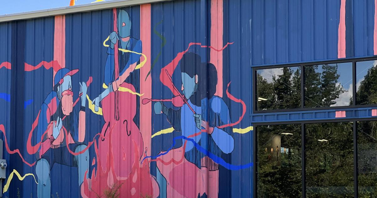 Editorial: Roanoke furniture company gets the mural spirit | Editorial Editorial: Roanoke furniture company gets the mural spirit | Editorial