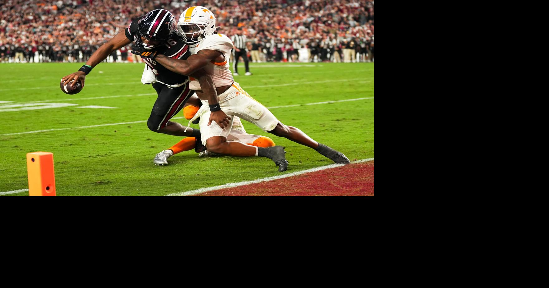 South Carolina quarterback LaNorris Sellers (