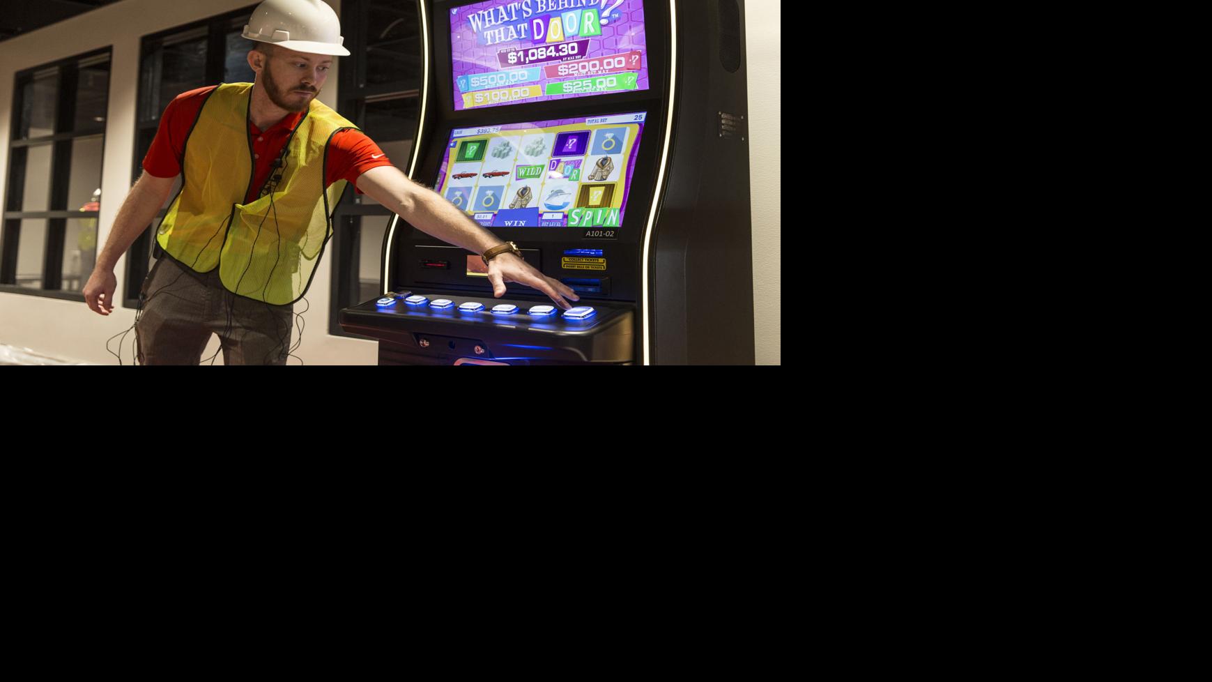 Rosie&#39;s Gaming Emporium previews racing terminals | Z-no-digital |  roanoke.com