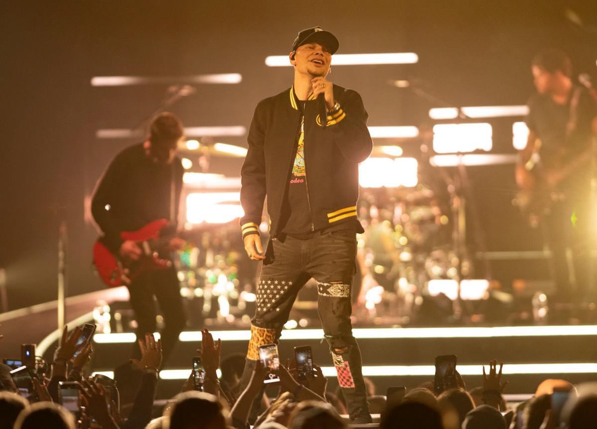 Kane Brown S Songs Vocal Skills Fill Berglund Coliseum Music