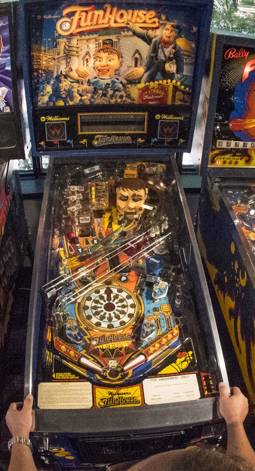 pinball museum auction after closing its