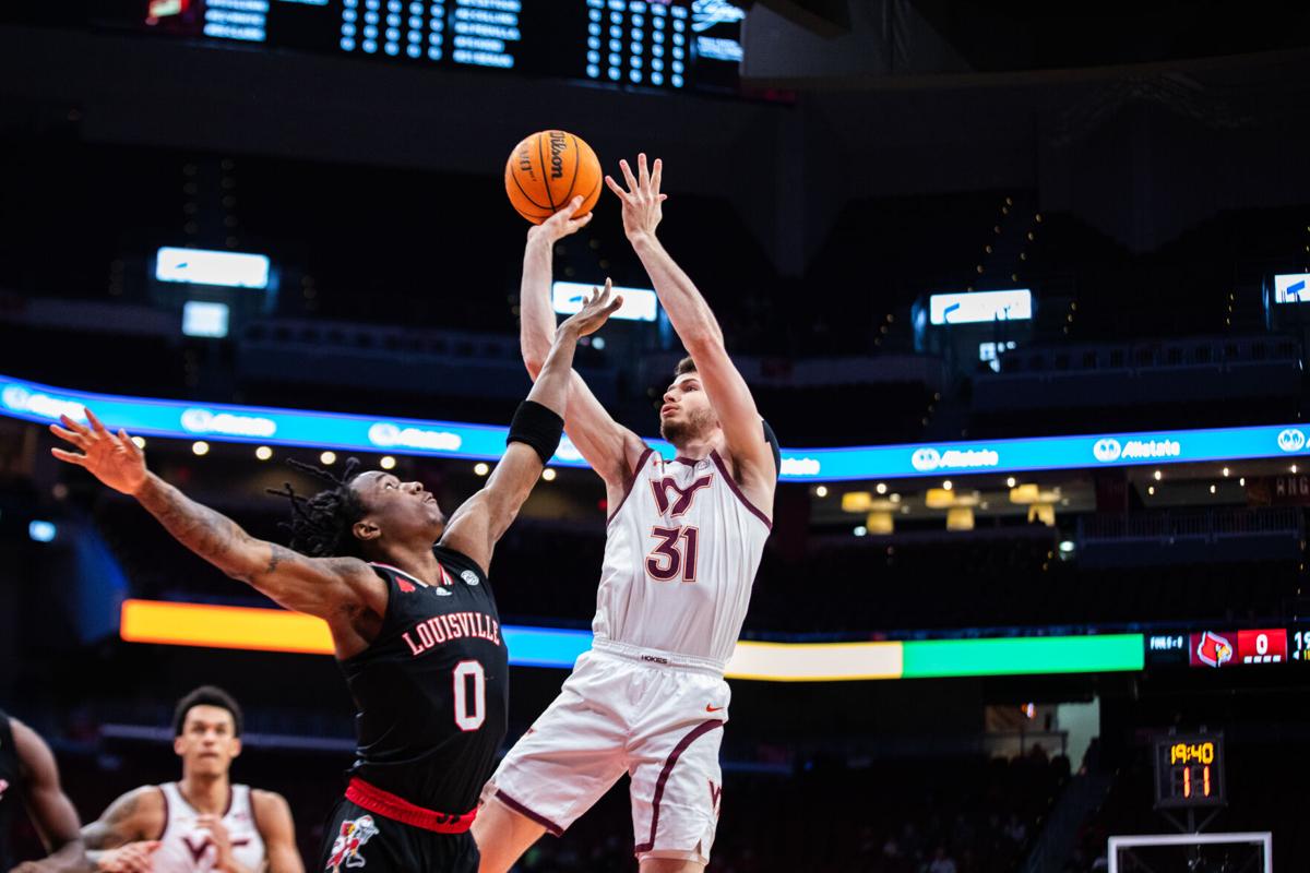 Virginia Tech men's basketball team wins big at Louisville
