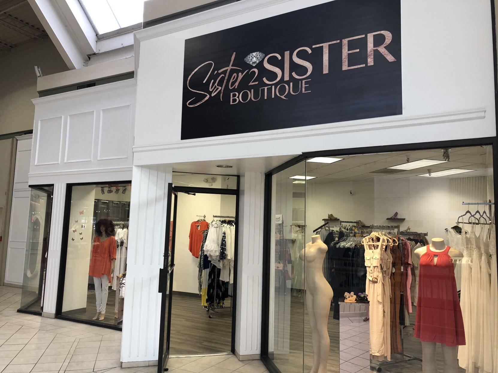 Business Intel Local women s clothing store opens at Valley View Mall