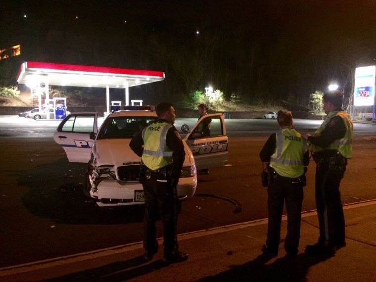 Roanoke County police vehicle involved in wreck