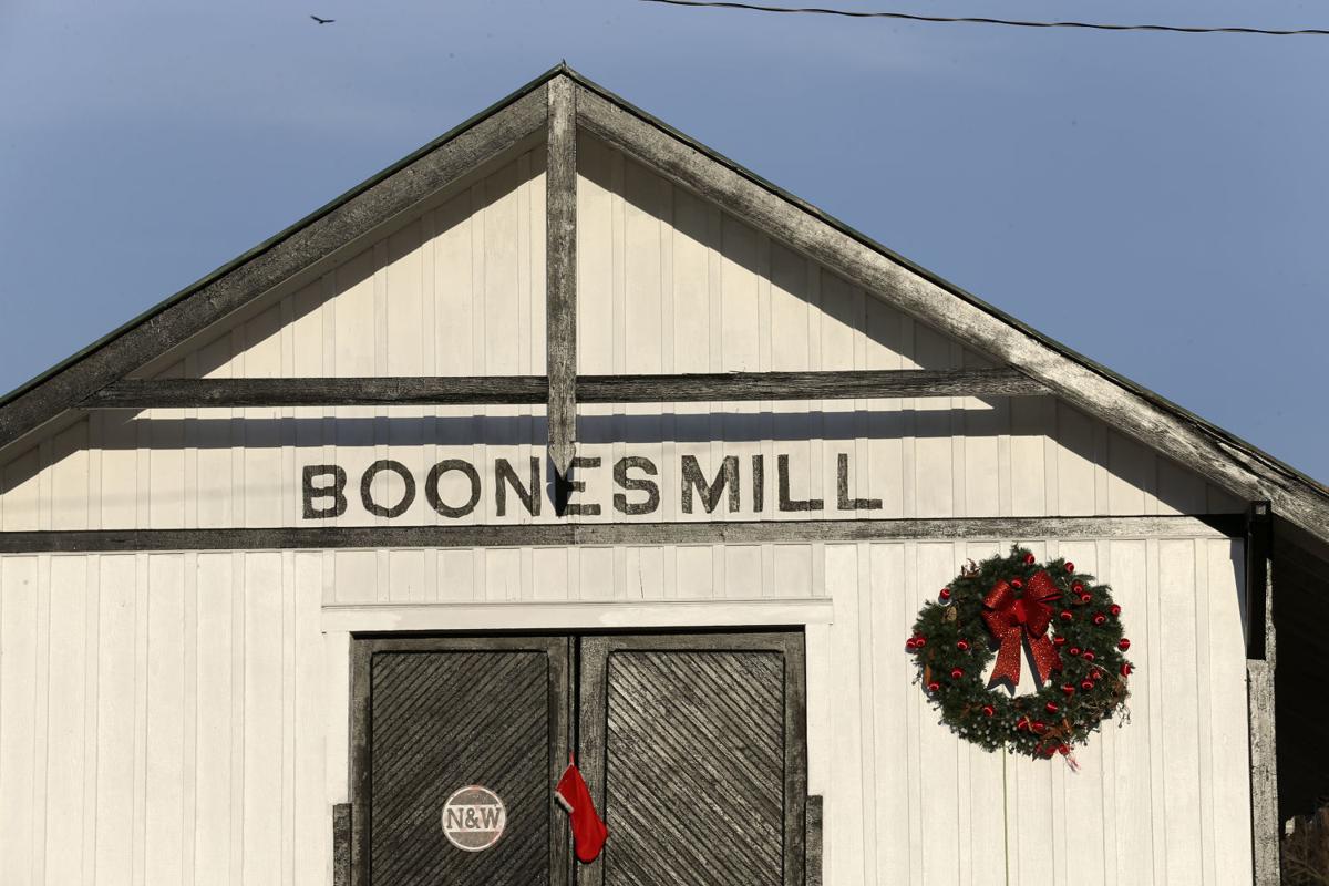 Boones Mill to settle fiveway race for three council seats