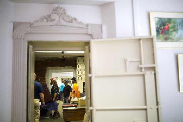 Botetourt County Circuit Court staff move out ahead of courthouse #39 s
