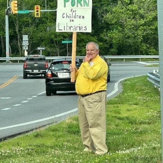 Anti-porn crusader sued by Botetourt principal in 2011 - Vimarsana News