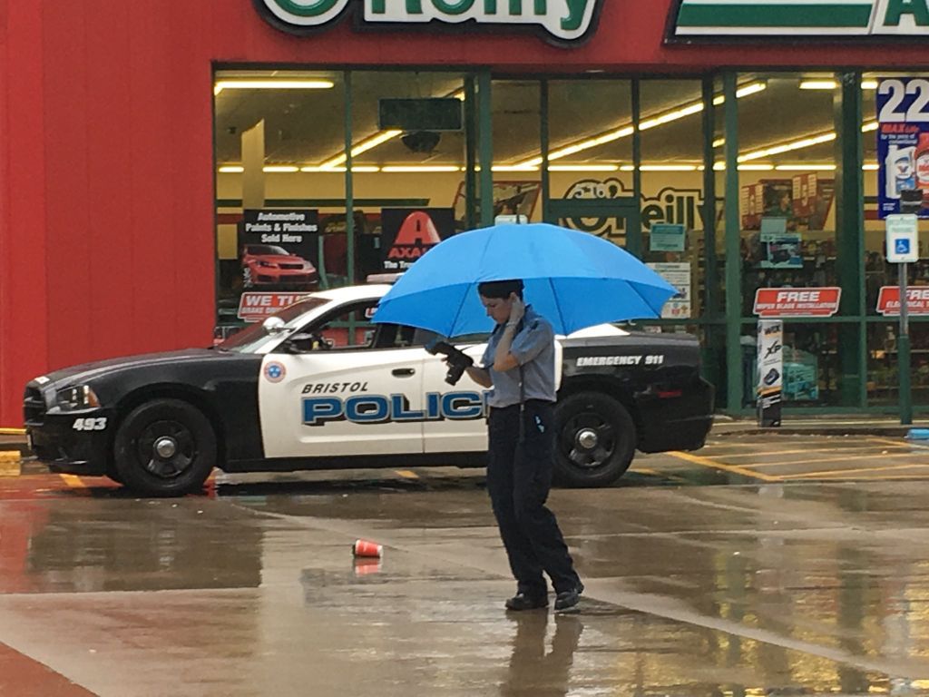 Newspaper carrier killed, 4 people injured in overnight shootings in Bristol, Tenn. Latest