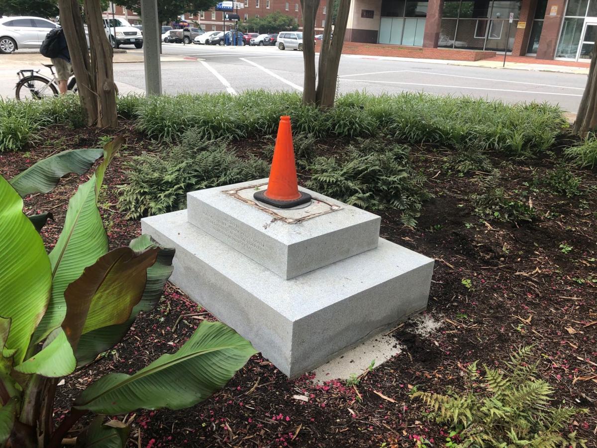 robert e lee monument