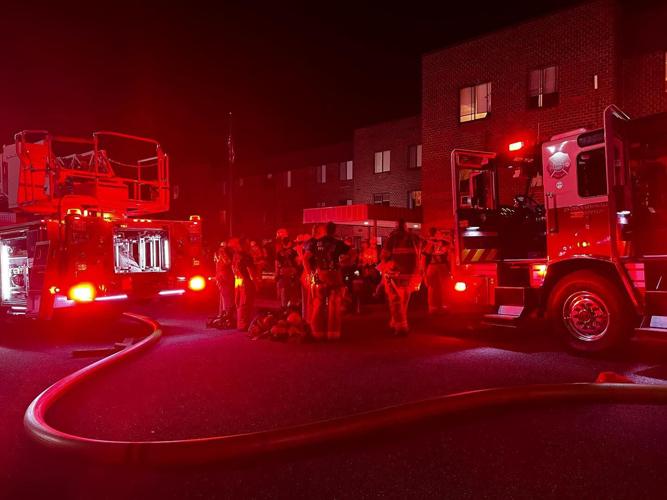 Late Tuesday Roanoke apartment complex fire kills one, hospitalizes five