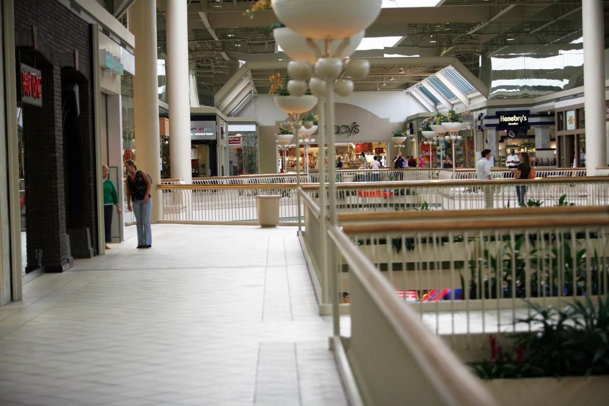 Valley View Mall will take a Thanksgiving Day holiday | Storefront