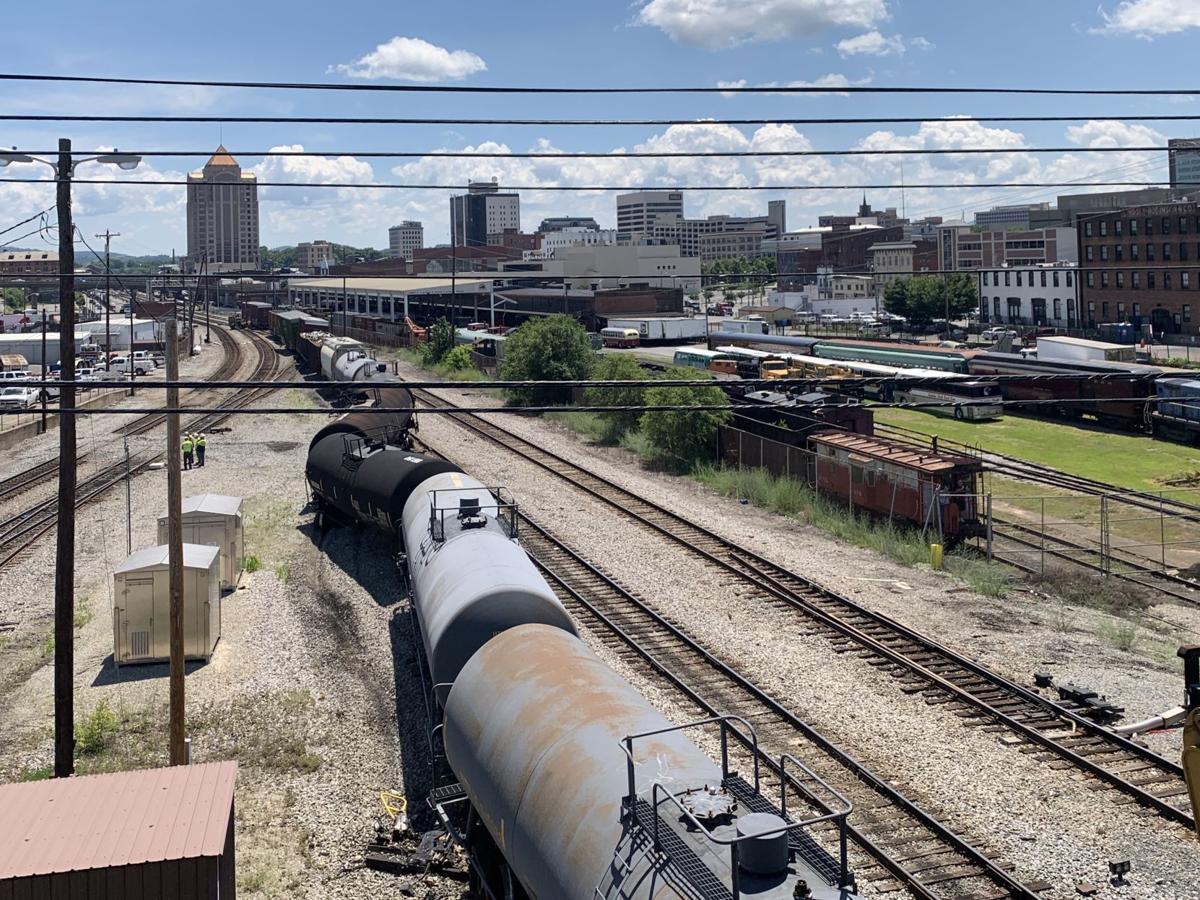 Watch Now Norfolk Southern Train Cars Derail Sunday Morning Under Fifth Street Bridge In Roanoke Local News Roanoke Com