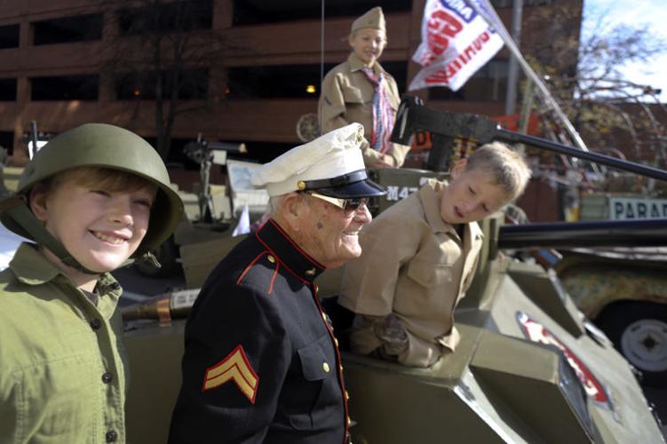 Memorial day veterans day represent which holiday