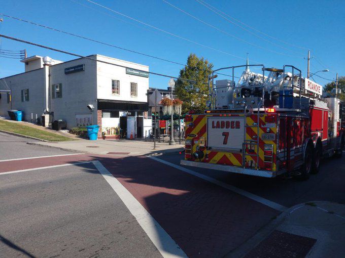 Grandin Road in Roanoke reopens after gas leak
