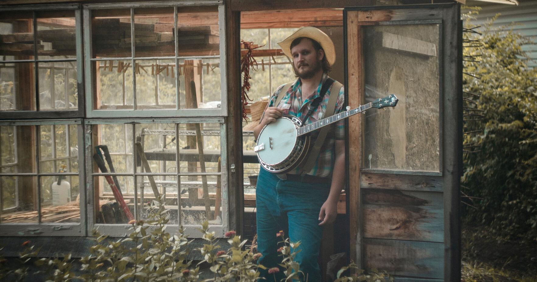 Top Tickets: Willi Carlisle, Slaughter, Tommy Emmanuel - Vimarsana News