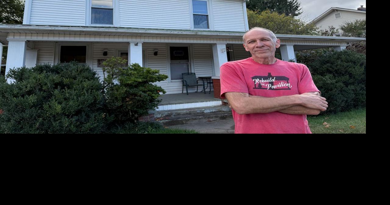 Damascus man chooses to rebuild his historic home