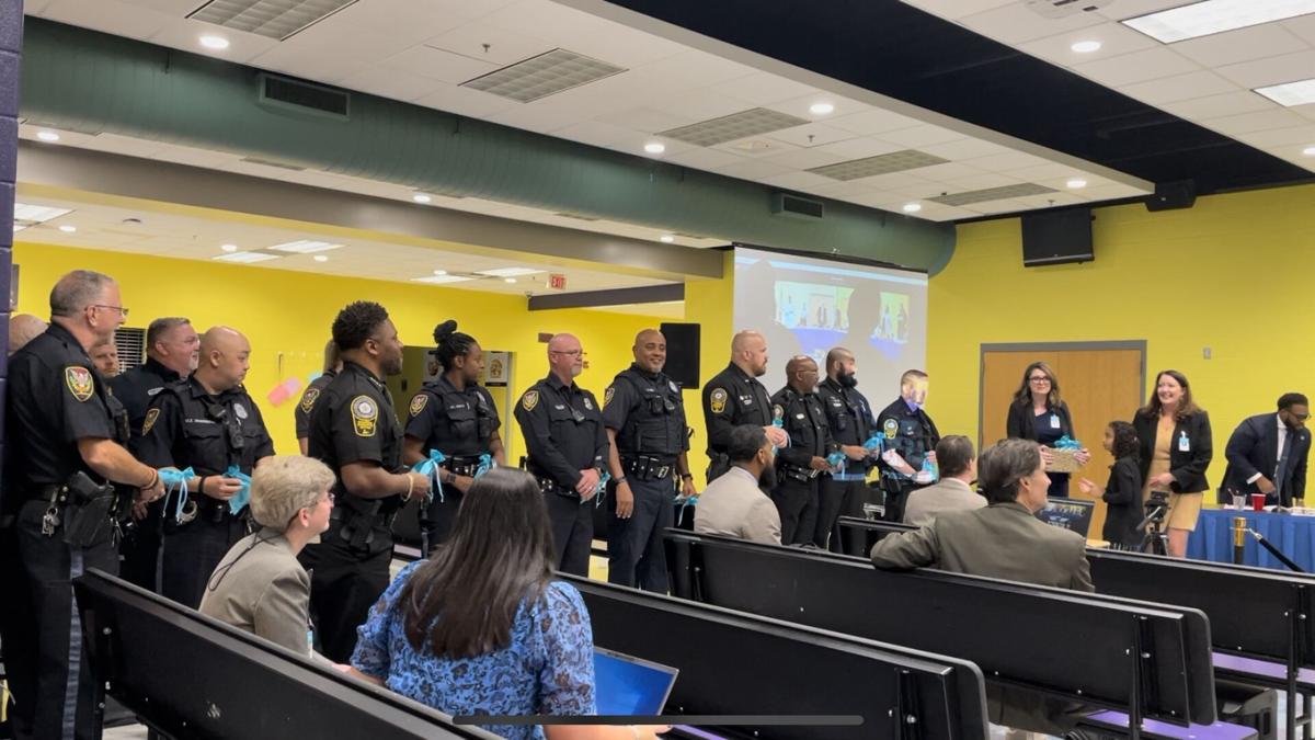 Roanoke sheriff, police departments contribute 26 SROs