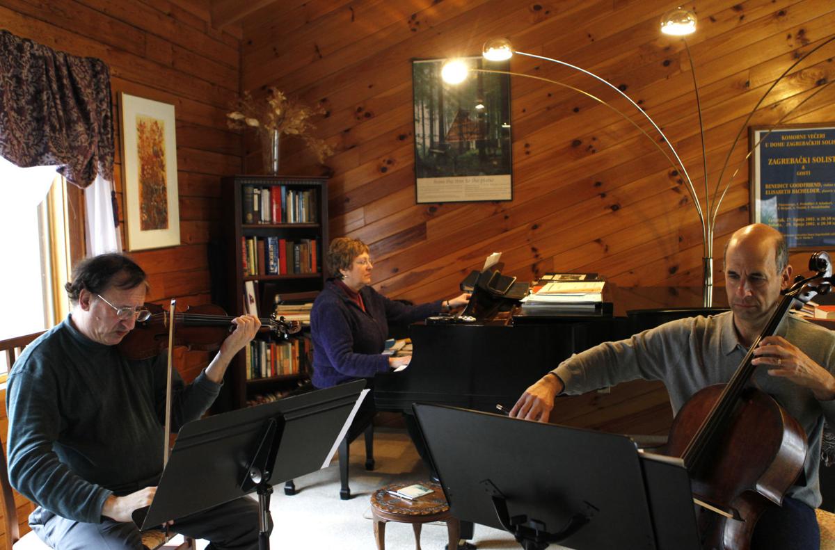 Kandinsky Trio in rehearsal