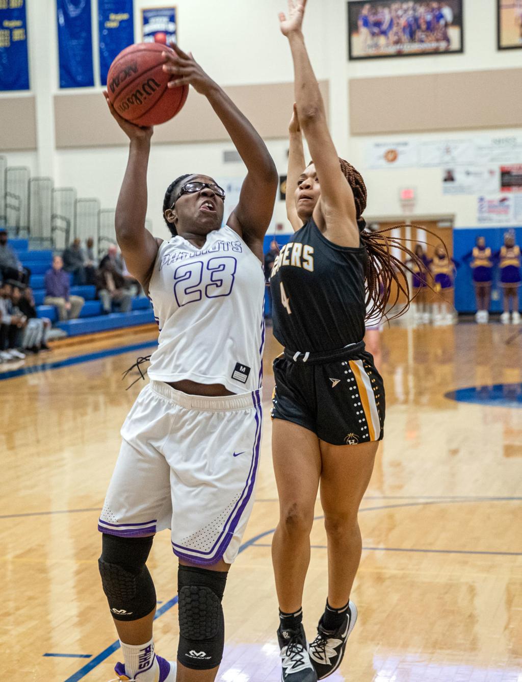Scenes From Patrick Henry S Girls Basketball State Semifinal With Highland Springs High Schools Roanoke Com