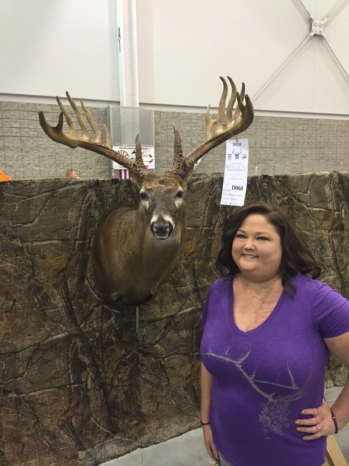 Bill Cochran 16point buck biggest ever registered by a female hunter