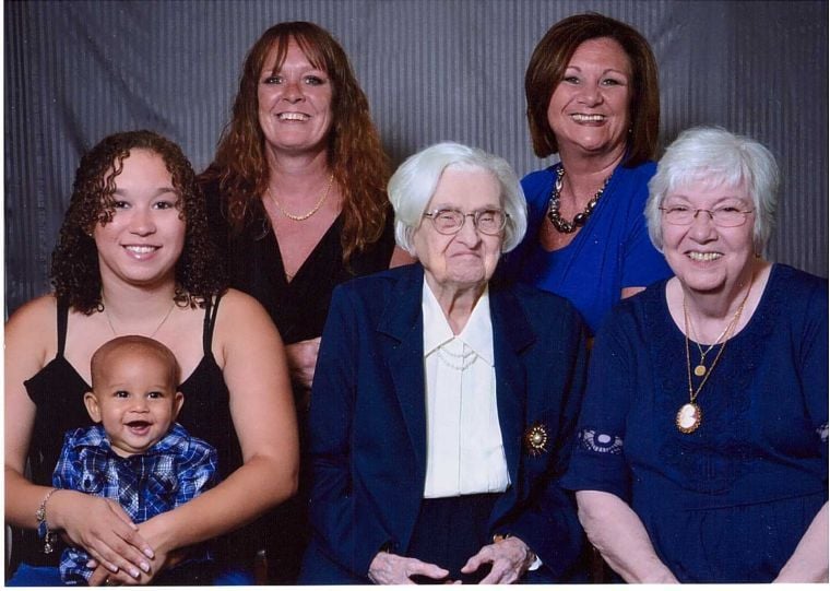 bertha-cundiff-shares-photo-of-six-generations-of-family-swoco