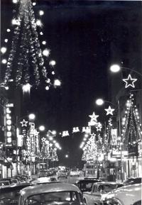 Dickens of a Christmas celebrates 35th with new carnival, traditional parade | Food | roanoke.com