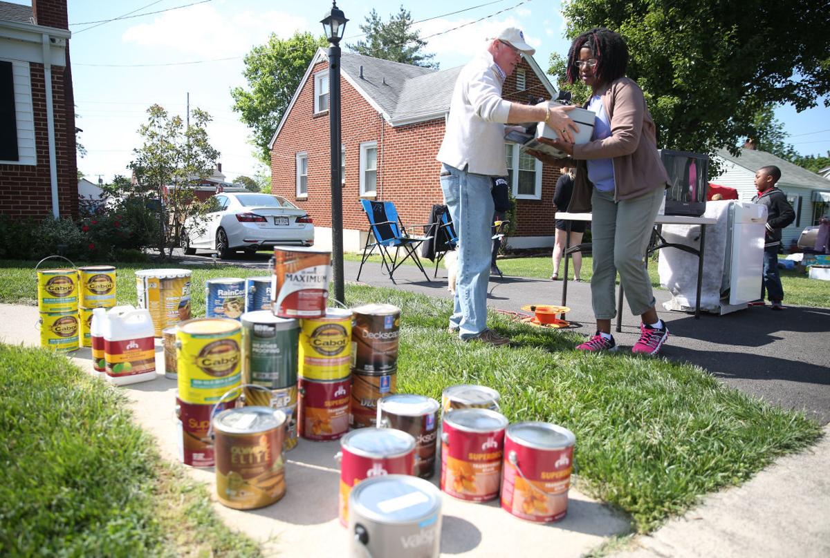 Mega Yard Sale Offers 24 Blocks Of Bargains In Roanoke Neighborhood Local News Roanoke Com