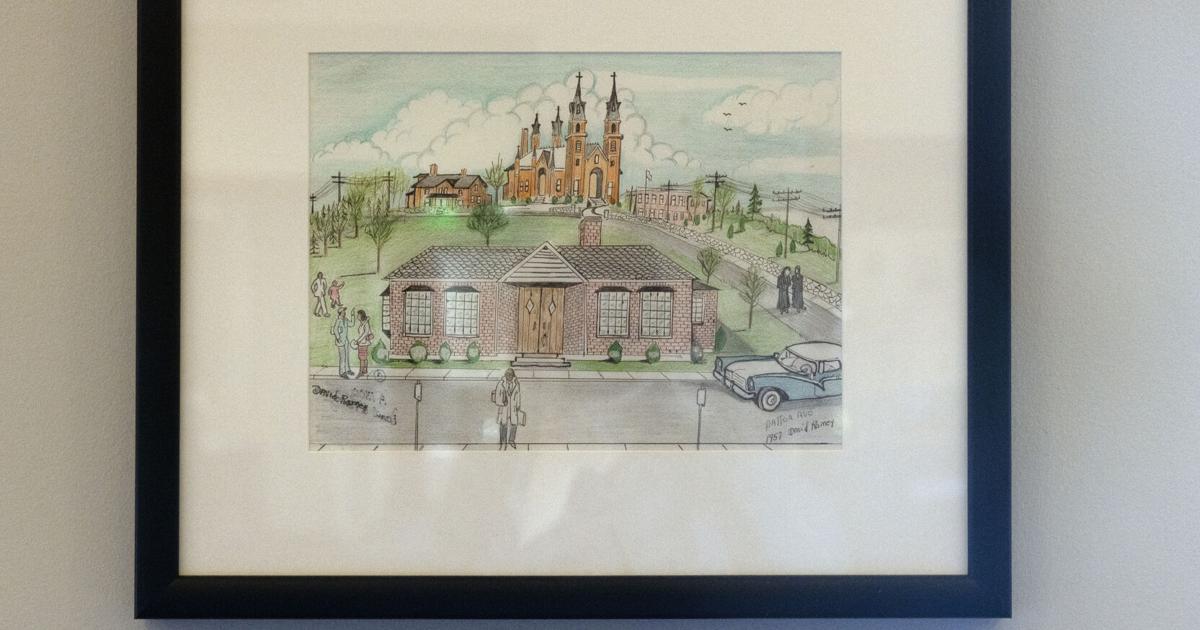 الصور: أعمال فنية لديفيد رامي معروضة في مكتبة فرع غينسبورو