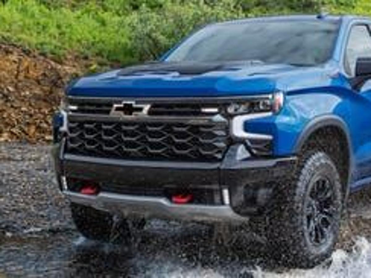2022 Chevrolet Silverado Zr2 Pickup Muscles Into Raptor Territory Lifestyles Roanoke Com 2022 Silverado 1500 Regular Cab Upgrades On Interior