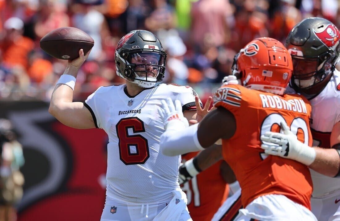 Watch all 4 of Baker Mayfield's first-half touchdowns in the