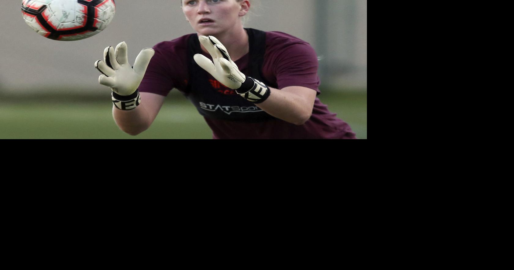 Virginia Tech goalie Mandy McGlynn a soccer 'superhero'