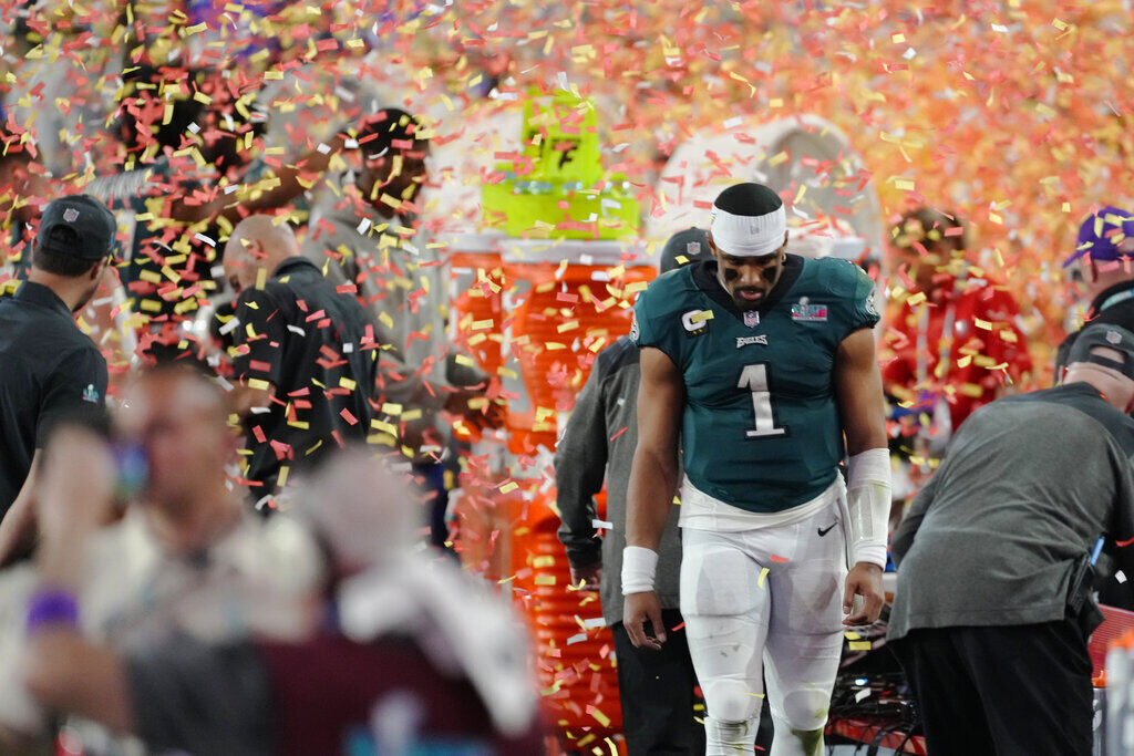 Phoenix, USA. 08th Feb, 2023. The Vince Lombardi trophy and helmets for the  Chiefs and Eagles sit on a display ahead of Commissioner Roger Goodell's  Super Bowl LVII press conference at the