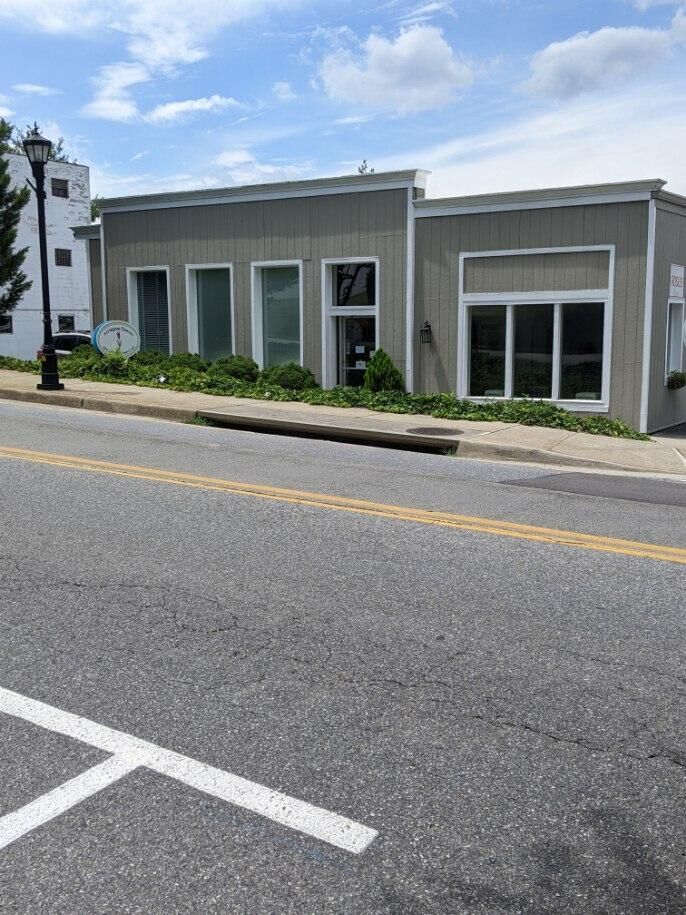 Rocky Mount family owned flower shop closes after 57 years