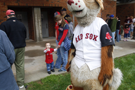 2019 Salem Red Sox Mugsy Mascot