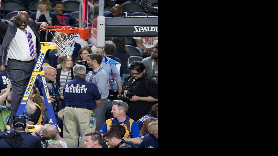 UNC men’s basketball assistant Robinson among William Fleming HOF inductees