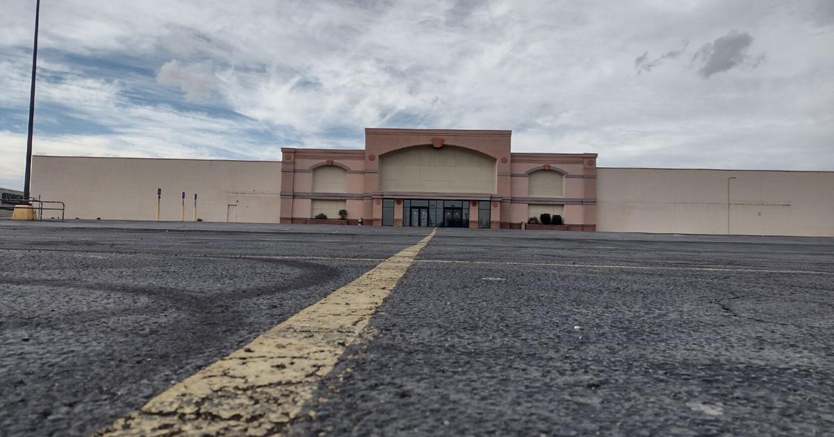 Ex-Burlington Coat Factory location considered by home decor company