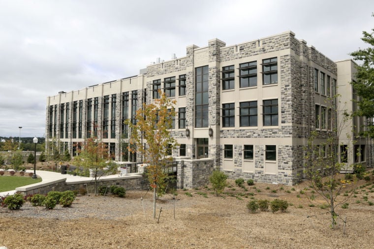 The Signature Engineering Building expands possibilities at Virginia