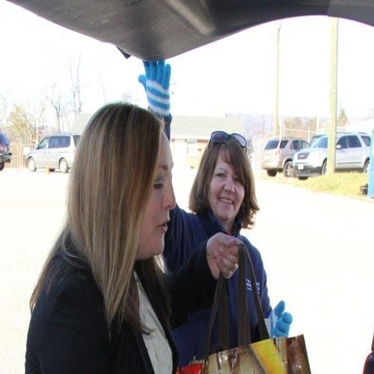 Kroger Donates 200 Thanksgiving Meals Through Feeding America Southwest Virginia Lifestyles Roanoke Com