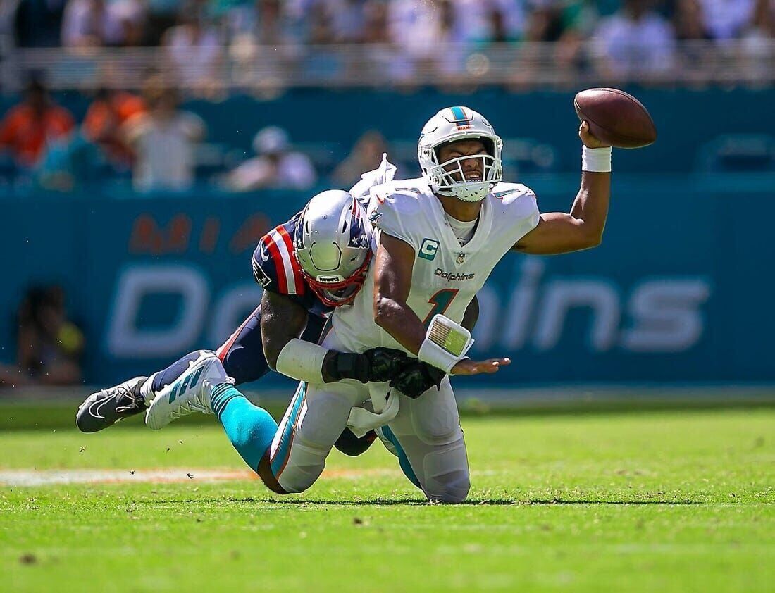 Tua Tagovailoa commits 3 turnovers, Dolphins lose to Brock Purdy's